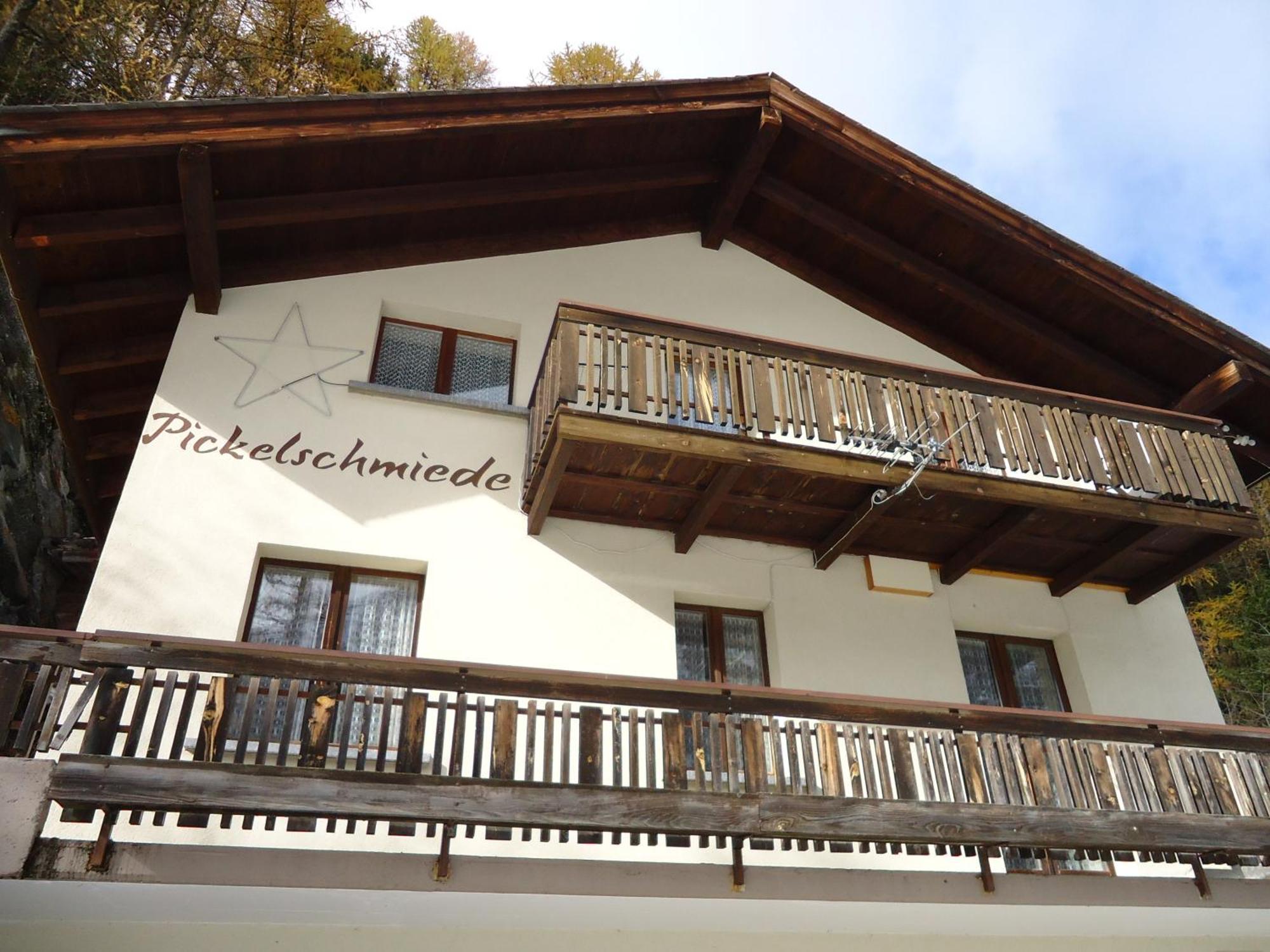 Апартаменты Haus Pickelschmiede Саас-Грунд Экстерьер фото